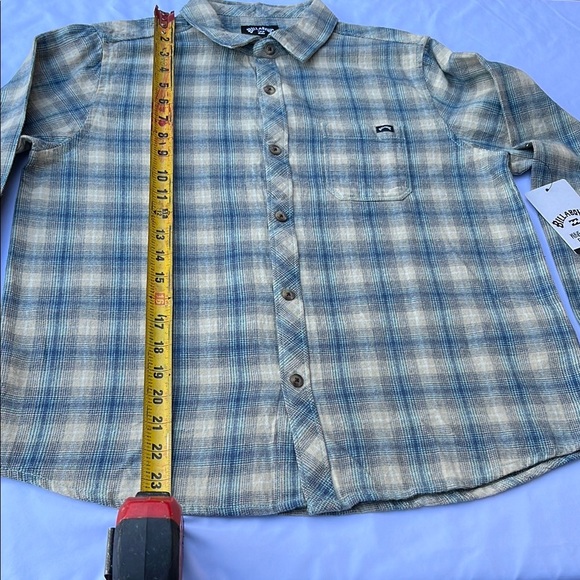 Stylish Blue and Cream Plaid Shirt - Picture 2 of 13